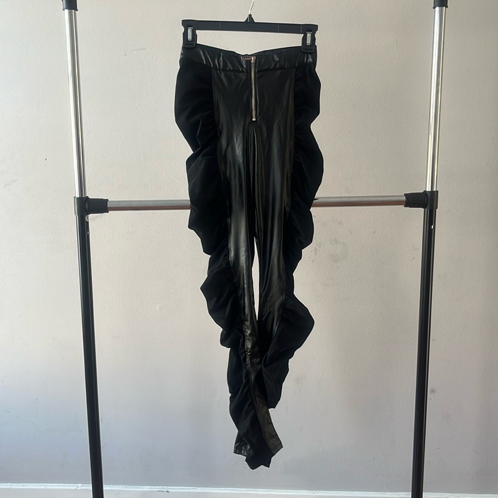 Maniere De Voir Black Leather and Mesh Scrunched Leggings